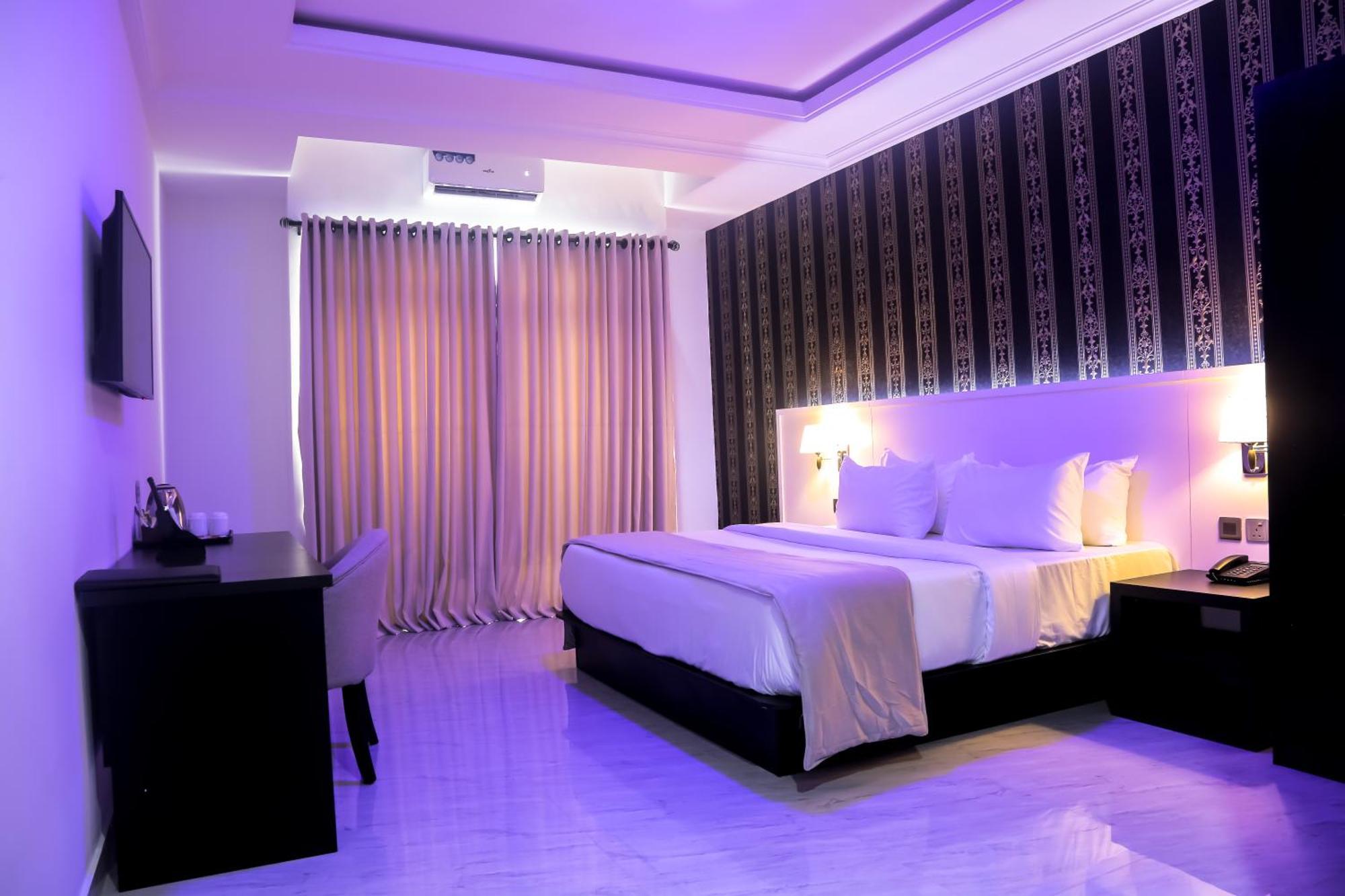 BON Hotel Ikeja Residence Exterior foto